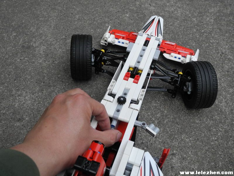 【组装+评鉴】F1正当时!——42000一级方程式-LEGO系列-乐乐镇的故事